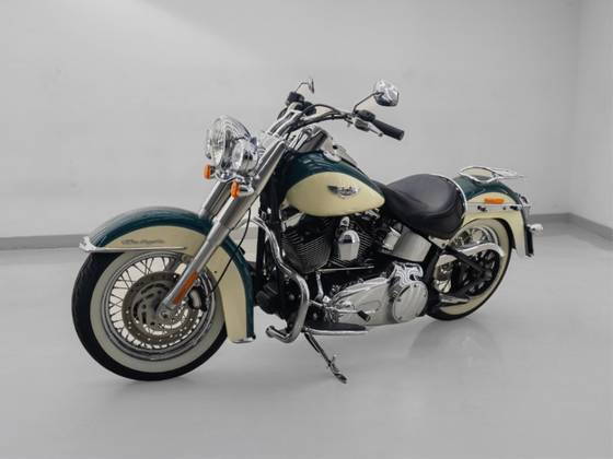 HARLEY-DAVIDSON SOFTAIL DELUXE 